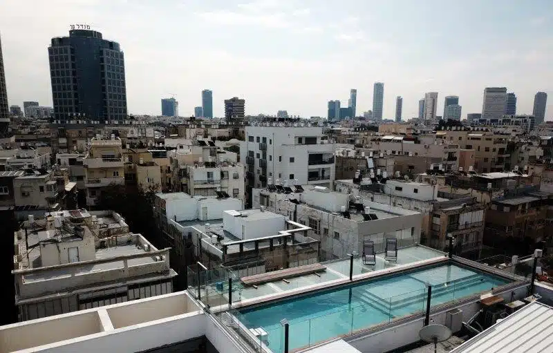 בריכה מתועשת קומה 4 תל אביב