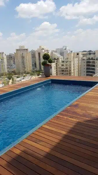 בריכה מתועשת קומה 4 תל אביב
